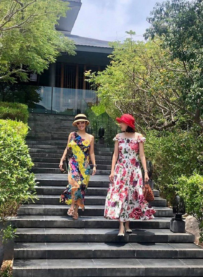 Tinh ban dang nguong mo cua Hong Nhung va Ha Kieu Anh