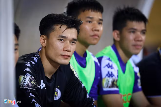 Đầu năm 2019, Bùi Tiến Dũng chia tay CLB Thanh Hóa để gia nhập đội bóng Hà Nội - lò đào tạo của nhiều tuyển thủ quốc gia như Quang Hải, Văn Hậu, Duy Mạnh. Ảnh: Minh Chiến.