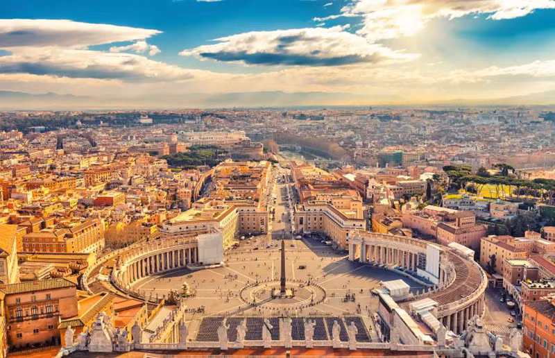 Lesotho, Vatican và San Marino là 3 quốc gia trên thế giới hoàn toàn nằm trong 1 quốc gia khác. Lesotho nằm ngay giữa Nam Phi trong khi Vatican và San Marino nằm trong Italy.