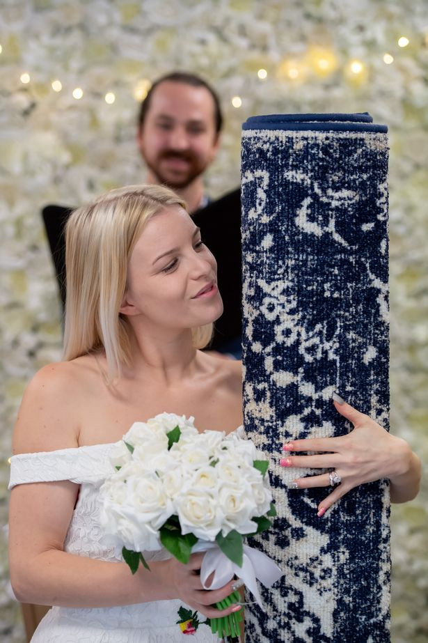 Ky la co gai xinh dep khong chiu lay chong lai cuoi tam tham