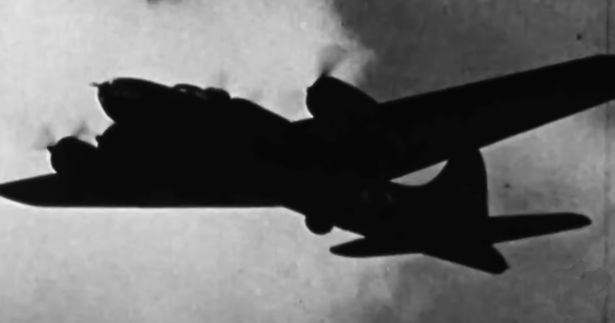 Phat hien may bay roi o Bac Cuc va dieu hai hung voi nhung nguoi song sot-Hinh-2