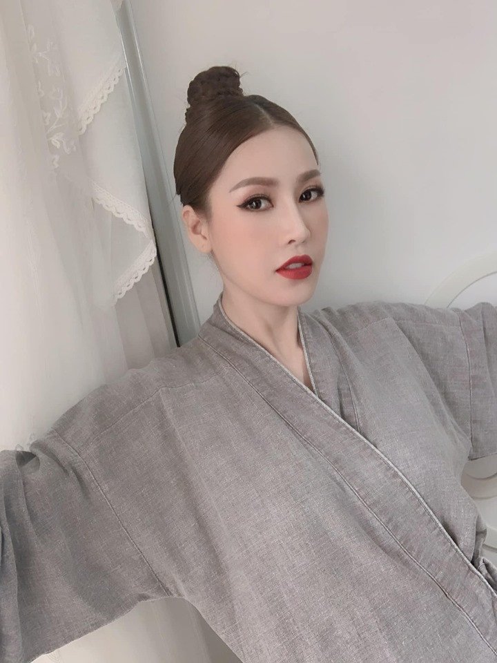 Que Van dan mat mot duong kim hoa hau lam fan nao loan-Hinh-2