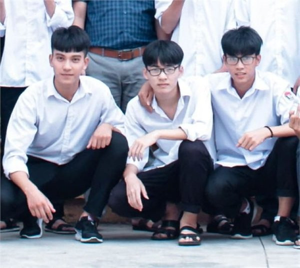 Hai nam sinh 'noi nhu con' sau ky thi THPT quoc gia 2019-Hinh-3