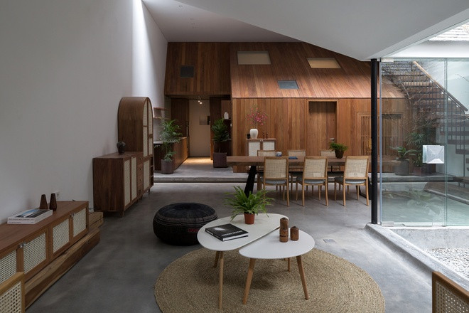 Phòng bếp được thiết kế như một ngôi nhà nhỏ nằm bên trong ngôi nhà lớn.