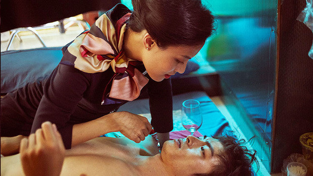 Trước đó, Lãnh Thanh cũng gây chú ý trong bộ phim về ẩm thực Việt với nhiều cảnh nóng được chiếu trên kênh HBO của đạo diễn Phan Đăng Di mang tên 'Chàng dâng cá nàng ăn hoa'.