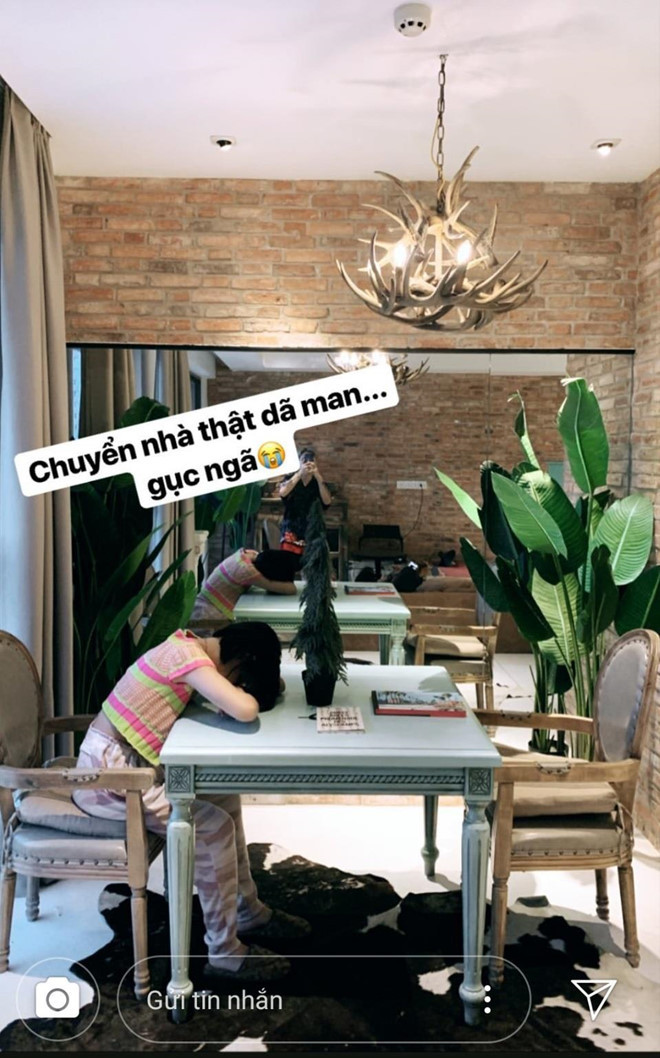 Ngày 5/7, Châu Bùi đăng nhiều bức ảnh chụp nhà mới của cô tại TP.HCM trên trang cá nhân. “Chuyển nhà thật dã man… gục ngã. Nhưng mà vui lắm”, hot girl Hà thành chia sẻ cảm xúc trong ngày đầu tiên ở nhà mới. Dân mạng nhanh chóng dành lời chúc mừng cũng như thể hiện sự ngưỡng mộ việc hot girl tậu nhà thành công ở tuổi 22.