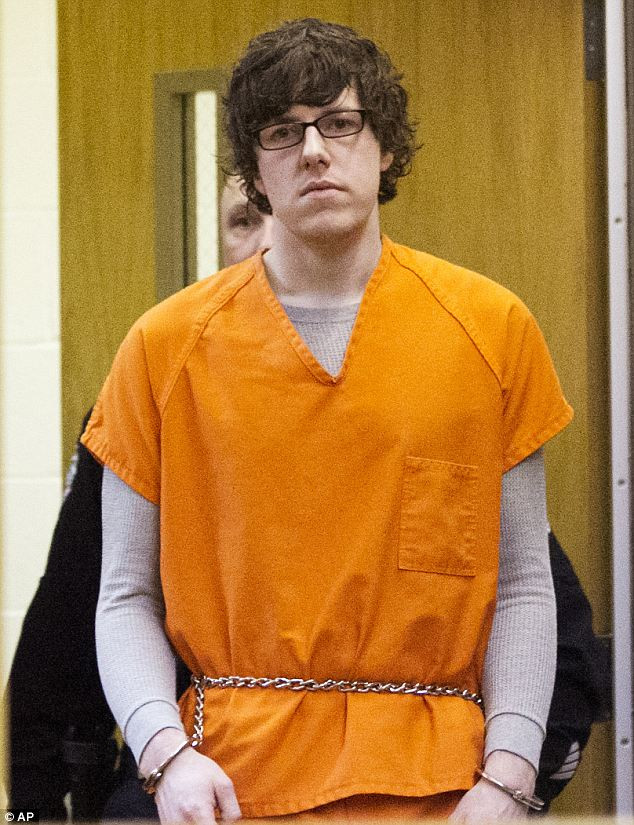 Khuôn mặt bình thản của Christopher Wilson tại tòa.