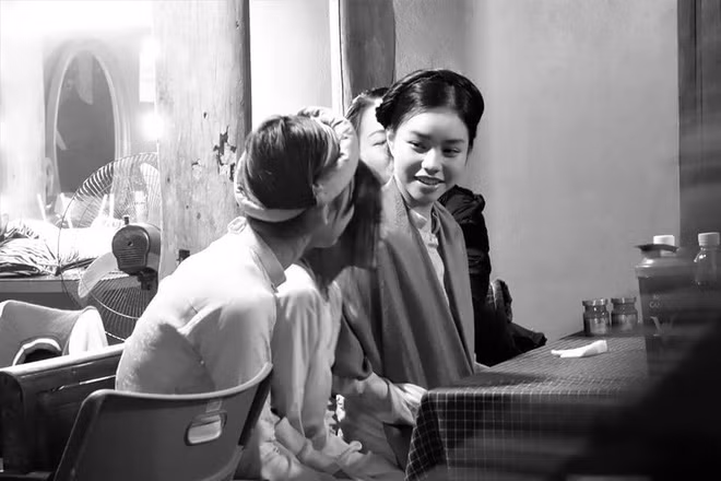 Chan dung nu dien vien 13 tuoi dong canh nong tao bao-Hinh-2