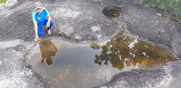 “Bàn chân tiên” hiện rõ 5 ngón.