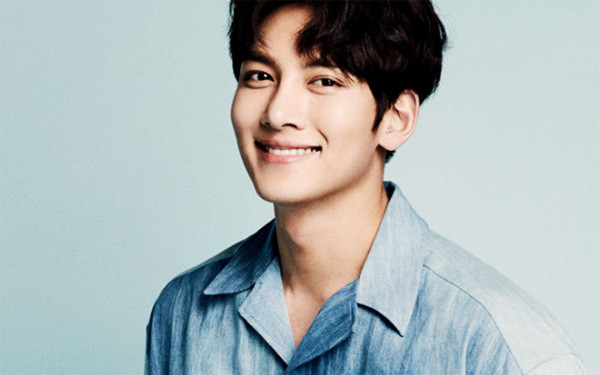 Tuong dan ong kiep truoc duoc long Than Tai, kiep nay toa sang ruc ro