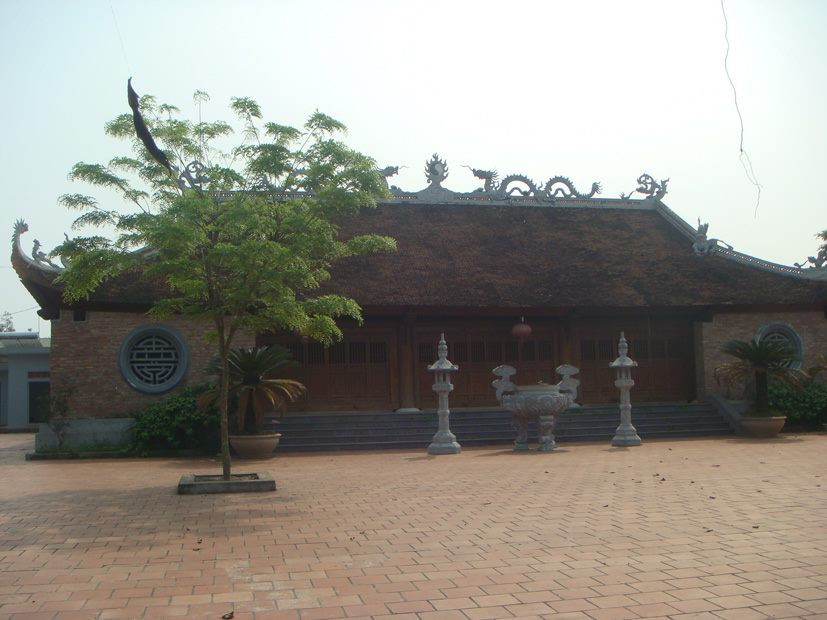 Dinh thon Yen Thai, dinh Lang Thap Duong tho Dang Oanh