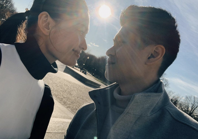 A hau Thuy Dung cong khai dien mao ban trai sau thoi gian dai hen ho