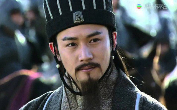 Vi sao Gia Cat Luong khong duong gia ma lai phai 5 lan Bac phat?