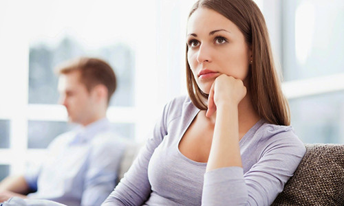 Vo chong cai nhau, dung gian nhau qua 1 dem