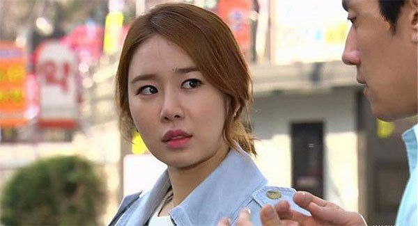 Chồng gọi điện cho "bạn gái mưa" ngỏ lời rồi nhận trái đắng Chong goi dien cho