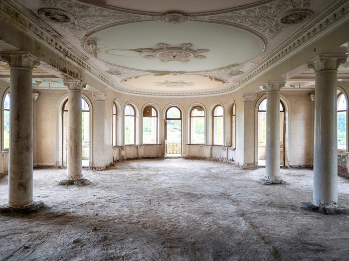 Tổ hợp spa này có tổng cộng 19 nhà nghỉ sang trọng và 9 nhà tắm.