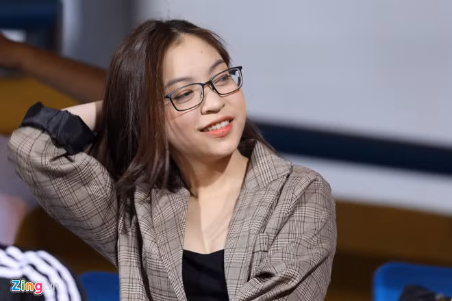 Nhung lan WAGs Viet phan ung gay gat de bao ve nguoi yeu-Hinh-2