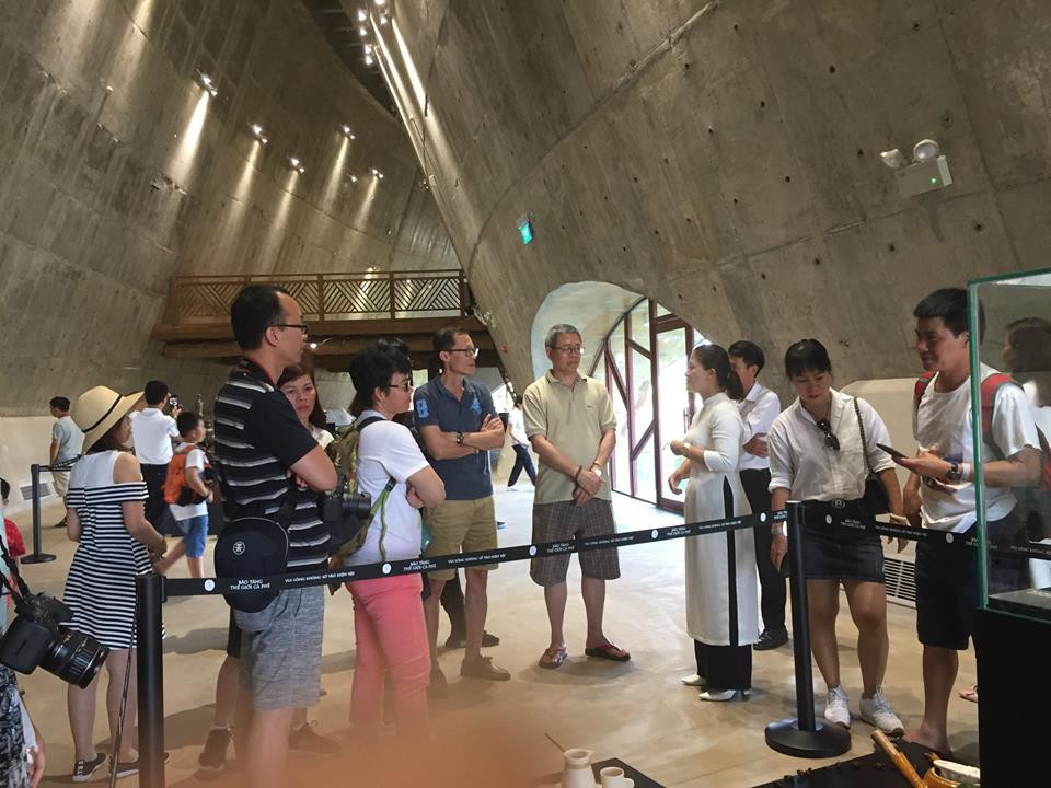 Bảo tàng Thế giới cà phê thu hút không ít khách du lịch ghé đến, trở thành điểm đến lý tưởng cho tín đồ yêu mến cà phê trong và ngoài nước. Ảnh: Bảo tàng Thế giới Cà phê &amp; Tomquast.com.