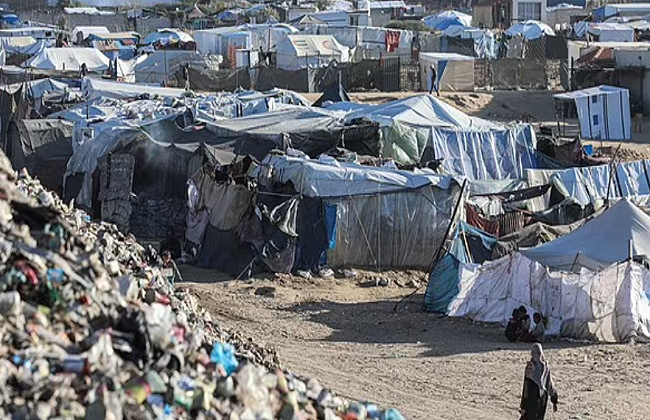 Bé gái sơ sinh chết cóng trong lều ở Gaza gây rúng động Be gai so sinh chet cong trong leu o Gaza gay rung dong