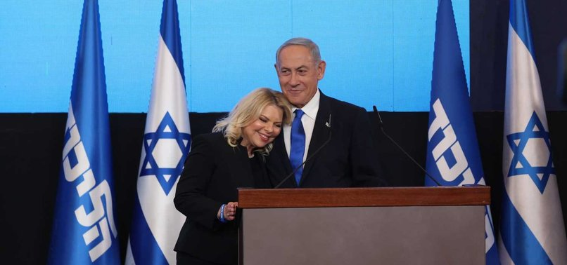 Với tư cách là phu nhân của Thủ tướng Netanyahu, bà Sara tự nguyện đứng ra chỉ đạo các tổ chức nhân đạo trực thuộc chính phủ như Yad b'Yad, chuyên trợ giúp cho trẻ em bị lạm dụng tình dục, và Tza'ad Kadima, chuyên chăm sóc cho trẻ bị chứng bại não bẩm sinh. Ảnh: Anews.
