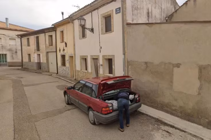 Canh sat pha an vu giet nguoi nho hinh anh Google Maps