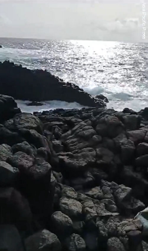 "Thi thể nạn nhân đã được đội tìm kiếm cứu nạn và cảnh sát tìm thấy. Tuy nhiên, cô gái đã tử vong", Ridwan Mak'ruf, Giám đốc điều hành của Cơ quan Quản lý Thảm họa Khu vực Trung Lombok (BPBD), thông tin.