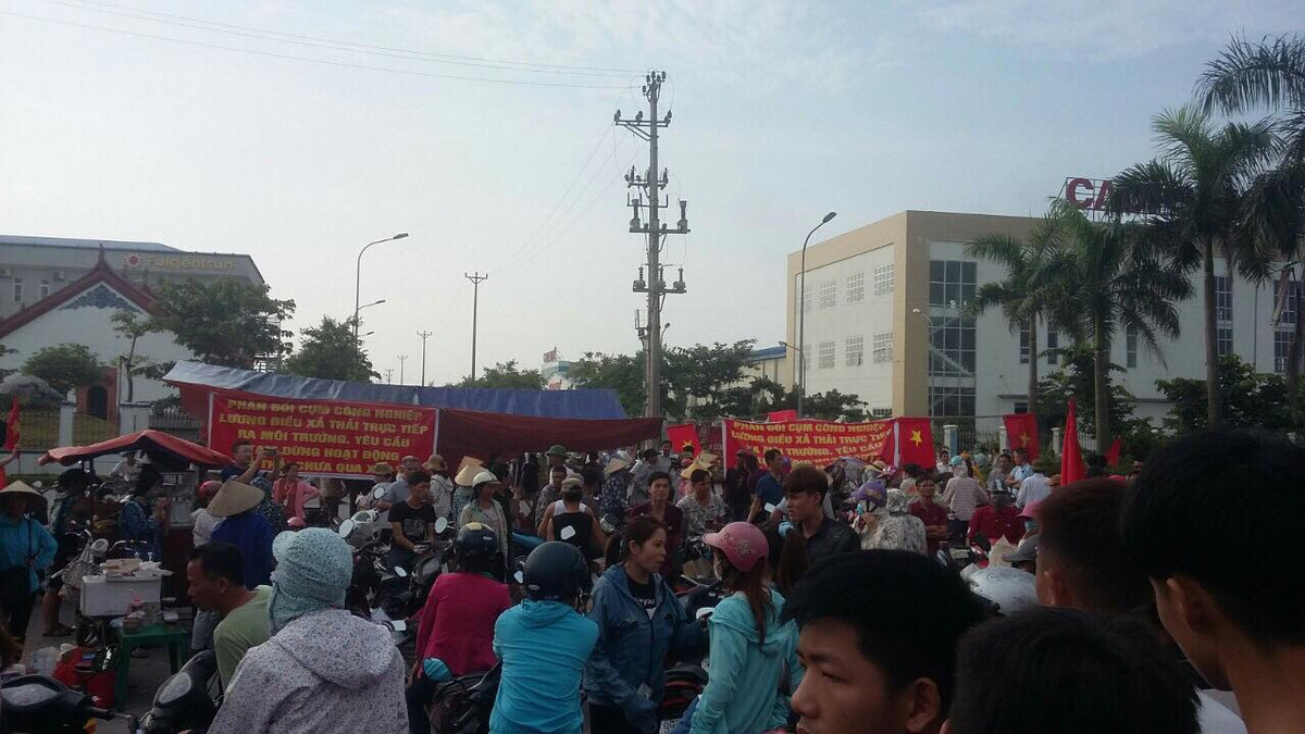 Dan dung leu chan cong CCN: Thiet hai hang chuc ty, trach nhiem cua ai?