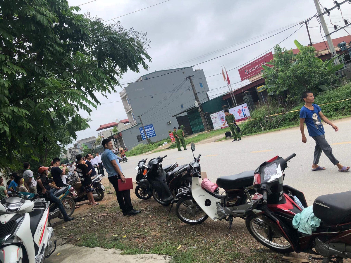 Ngay sau khi vụ việc xảy ra, Công an tỉnh Phú Thọ đã huy động lực lượng đến ngay hiện trường để tổ chức khám nghiệm hiện trường, thu thập chứng cứ và tiến hành truy xét đối tượng. Đặc biệt, Công an tỉnh Phú Thọ đã xác lập chuyên án đấu tranh đồng thời chỉ đạo các lực lượng tiến hành bao vây, phong tỏa tất cả các tuyến đường đối tượng có thể đi qua.