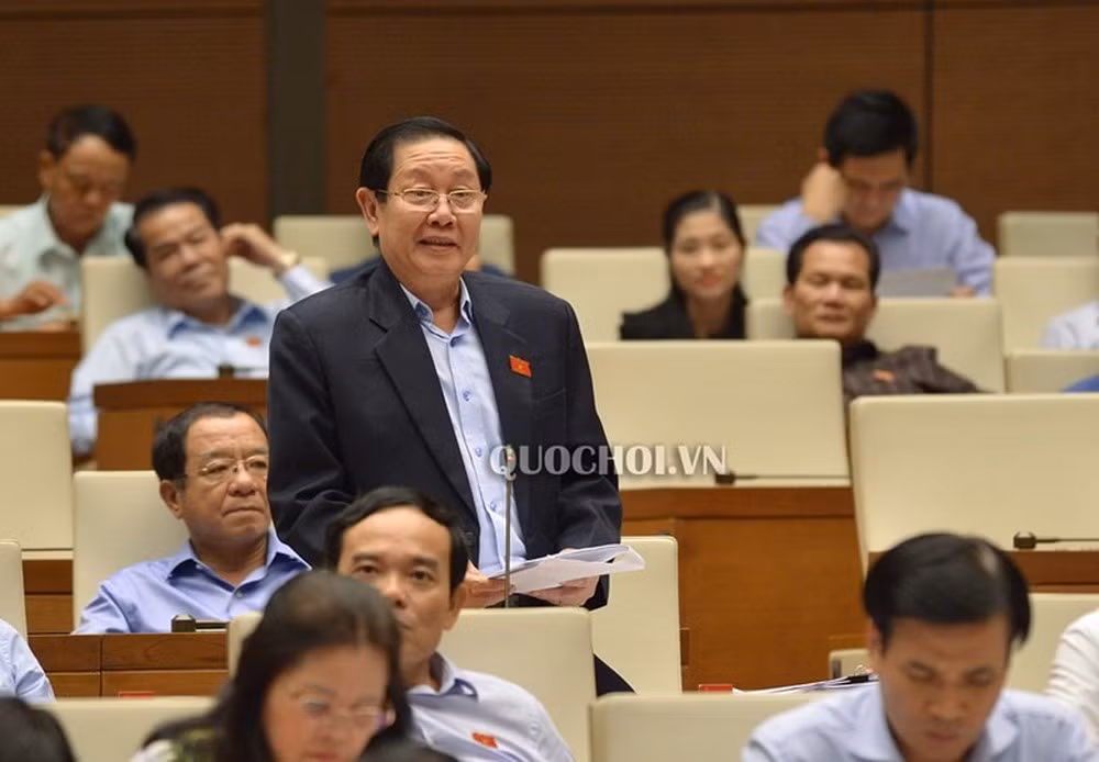 Bo truong Le Vinh Tan: Chua phat hien can bo nao gop tien xay chua-Hinh-2