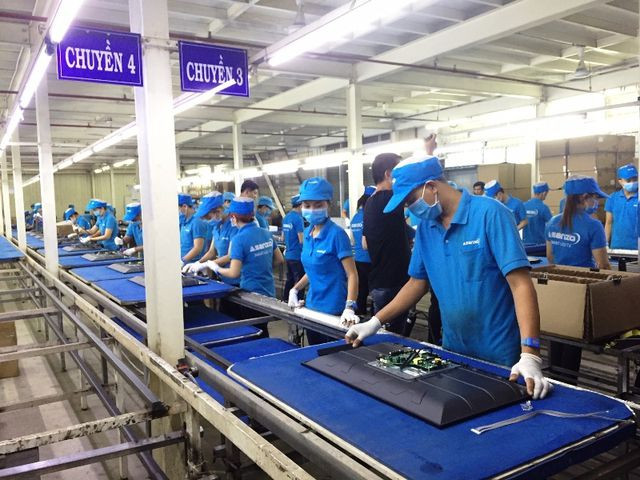 Hang Trung Quoc gan mac Viet: Hieu lua doi nguoi tieu dung, sao van lam?