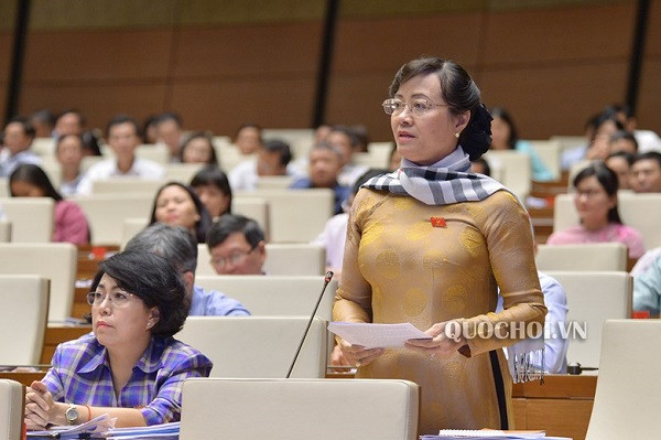 Noi giam bao nhieu tien mot dai bieu se rat thien can va dau long