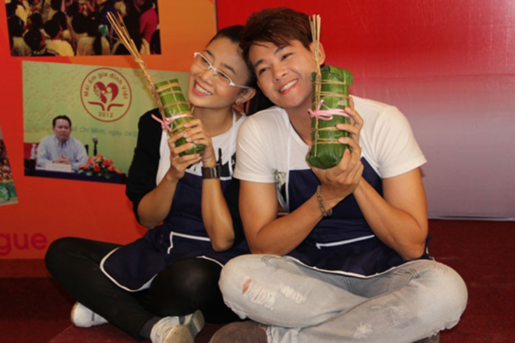 Năm 2012, cặp đôi vướng tin đồn hẹn hò khi dính với nhau như hình với bóng. Ảnh: Nguoilaodong