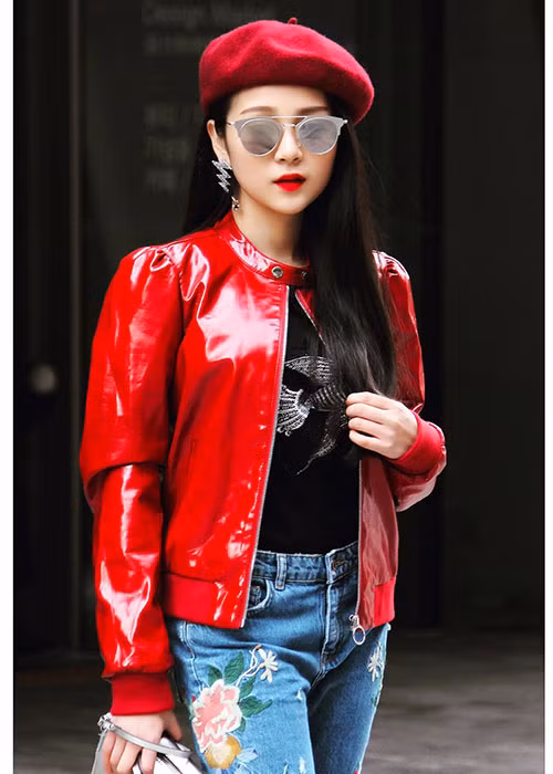 Tam Triều Dâng cá tính tại một sự kiện thời trang ở Hàn Quốc. Ảnh: FBNV