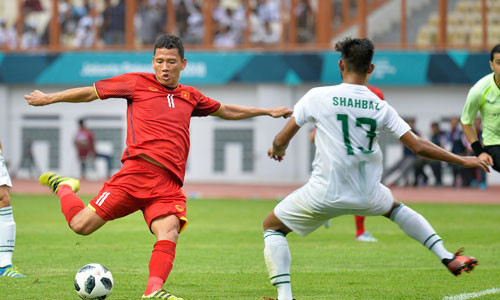 Olympic Viet Nam vs Nepal: Muc tieu phai gianh 3 diem-Hinh-2