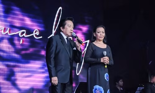 Sao Viet bi don qua doi: Lam gi de chan tro “cau like” bat nhan?