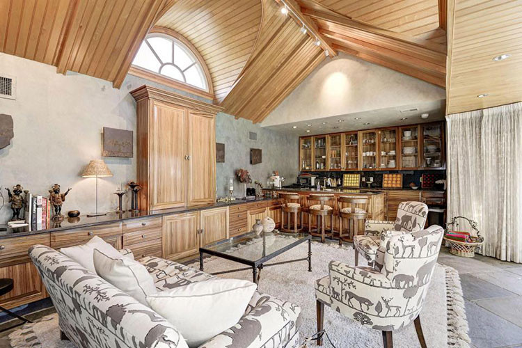 Rooney giờ đây sẽ là hàng xóm của những người nổi tiếng như Ivanka Trump hay gia đình cựu tổng thống Obama.