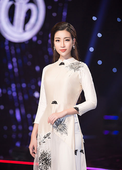 Hoa hậu Đỗ Mỹ Linh chia sẻ, cô hoàn toàn hiểu được công việc và tâm tư của các bạn ở dự án này bởi cô cũng đã từng thực hiện dự án tương tự tại vùng núi cao.