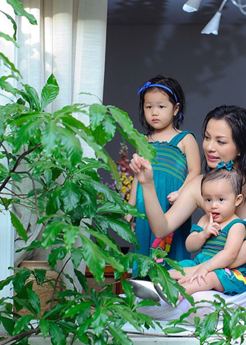 Khi còn nhỏ, bé Angelina và bé Valentina đã rất đáng yêu. Ảnh: Thethaovanhoa