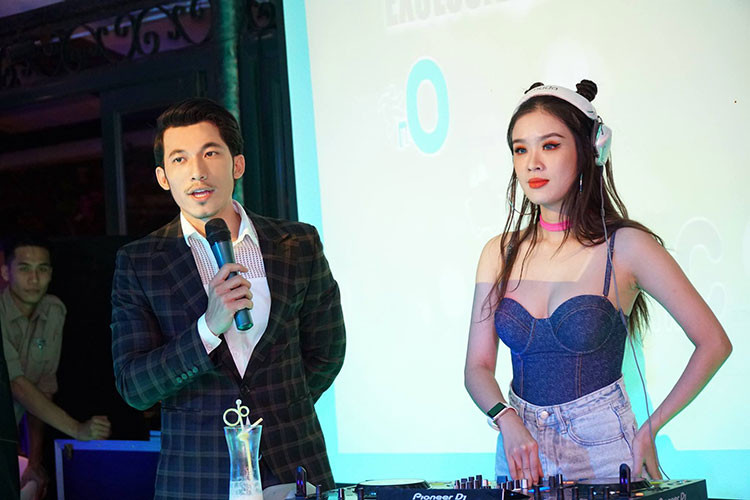 Hình ảnh Liên Bỉnh Phát làm MC tại một chương trình hội chợ. Ảnh: FBNV