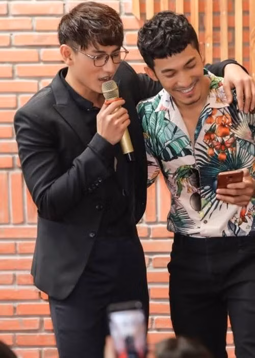 Isaac và Liên Bỉnh Phát trở nên thân thiết sau khi đóng chung phim "Song Lang". Ảnh: Yan