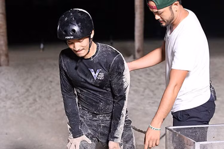 Đáng tiếc, Bỉnh Phát bị loại ở top 11 chương trình Phái Mạnh Việt 2016. Ảnh: Nguoilaodong