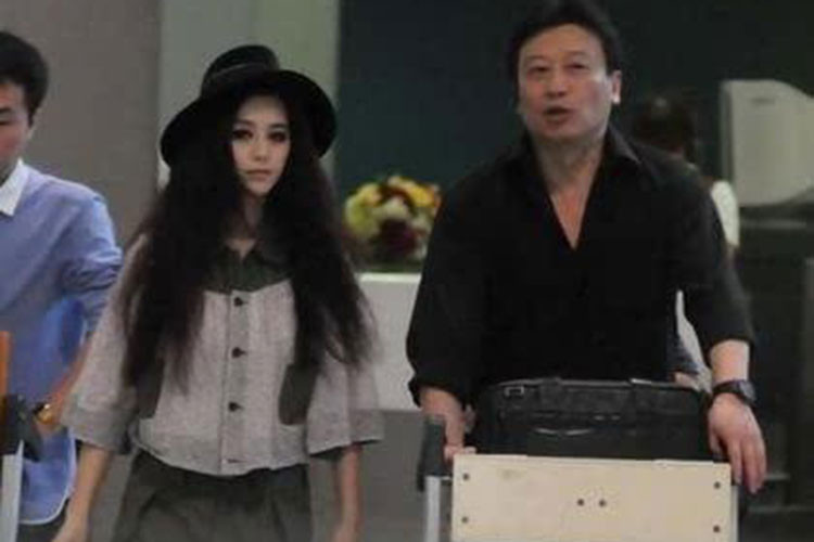 Nữ diễn viên luôn phủ nhận tin đồn tình cảm với người quản lý lâu năm của mình. Ảnh: Chinadaily