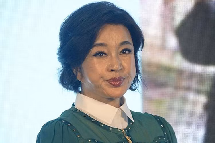 Lưu Hiểu Khánh vướng tin đồn dao kéo khi nhiều lần để lộ gương mặt kém tự nhiên. Trước nghi vấn phẫu thuật thẩm mỹ, nữ diễn viên một mực phủ nhận. Ảnh: Ifeng