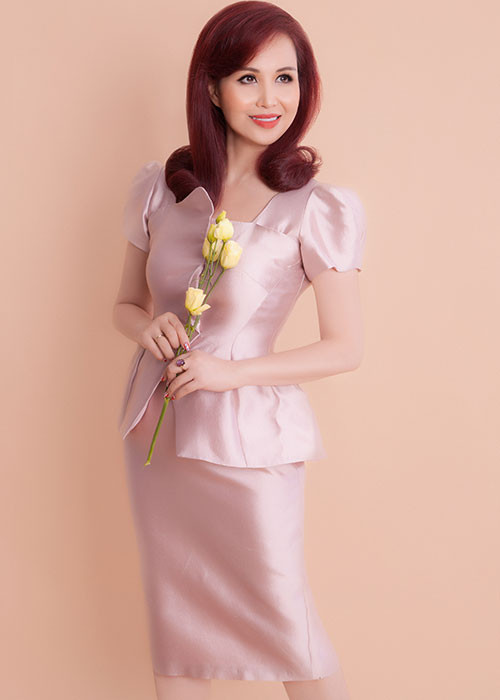 Sau một thời gian dài ở ẩn, Diệu Hoa gây ấn tượng với nhan sắc ngày càng mặn mà.