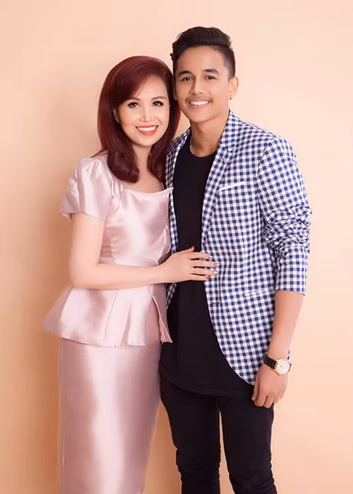 Con trai của Hoa hậu Diệu Hoa tên Hoàng Phi, năm nay 18 tuổi.