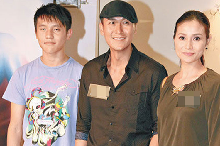 Năm 1993, Mã Đức Chung và Trương Tiểu Lan làm đám cưới. Cậu con trai của hai người sau đó chào đời trong niềm hạnh phúc của gia đình. Ảnh: Sina