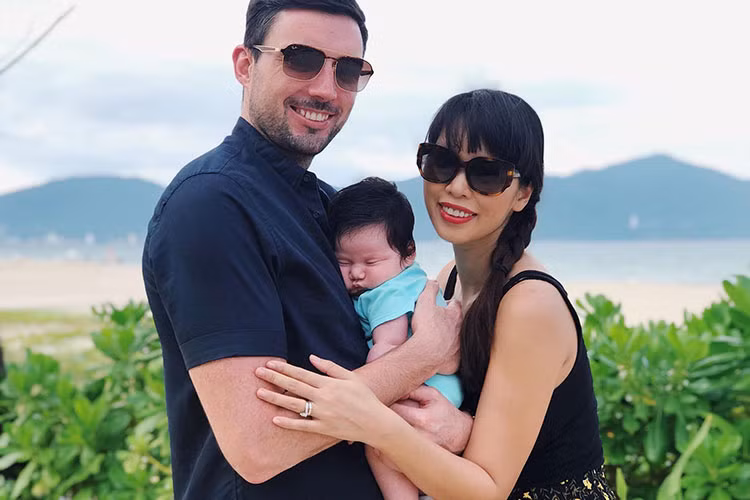 Bé Myla là trái ngọt đầu tiên của cuộc hôn nhân giữa Hà Anh và chồng ngoại quốc.
