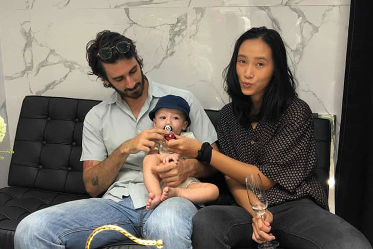 Tháng 2/2018, Trang Khiếu bí mật sinh con trai với bạn trai ngoại quốc.