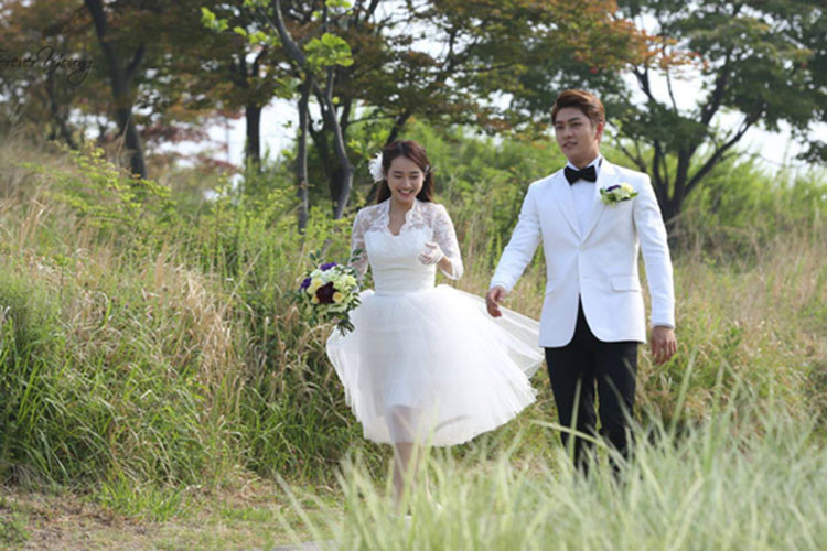 Hình ảnh Nhã Phương đi chụp ảnh cưới trong bộ phim "Tuổi thanh xuân 2". Ảnh: VTV