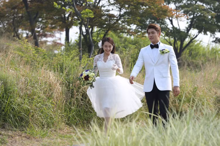 Hình ảnh Nhã Phương đi chụp ảnh cưới trong bộ phim "Tuổi thanh xuân 2". Ảnh: VTV